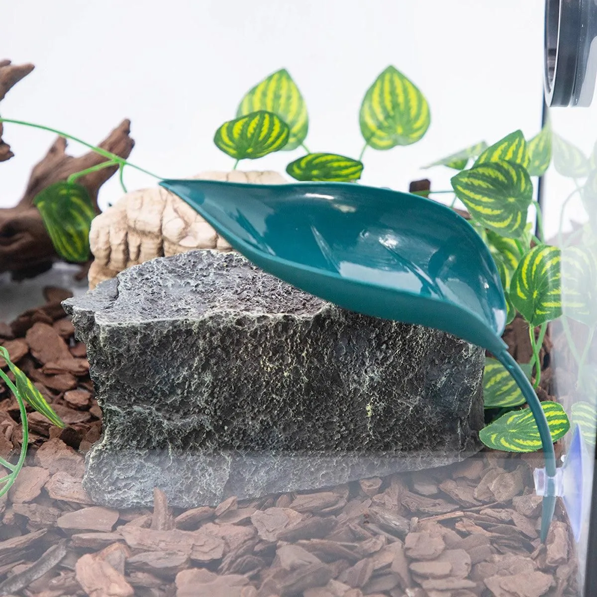 3pcs Reptile Habitat Leaf Decorations Simulated Aquatic Greenery for Comfort