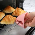 1 Piece Mini Silicone Oven Mitt, heat resistant pinch grip potholder for kitchen cooking and baking, Gray, 3.93 x 3.35 inches