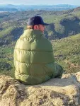 Military Green Compact Lightweight Quilted Blanket – Soft, Warm, and Portable for Outdoor Adventures