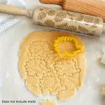Christmas Wooden Rolling Pin Engraved Pine Cone Leaf Pattern Baking Embossed
