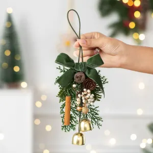 D7 Wood Strip Pinecone Double Bells Green 2 Pack