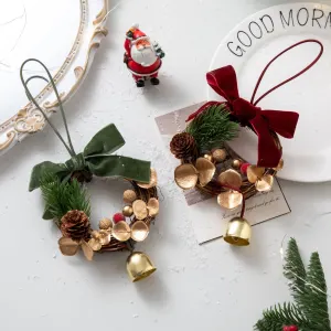 D10 Christmas Wreath Ornament Heart 2 Pack