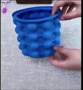 Silicone Ice Cube Maker with Lid