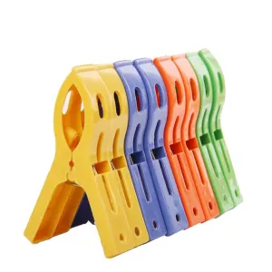 8 Pcs Quilting Clamps Beach Towel Clips Blanket Clothes Pin Plastic Quilt Clamps Clips for Sewing Crafting Fabric Clothes Cruise Vacation, 4 Colors