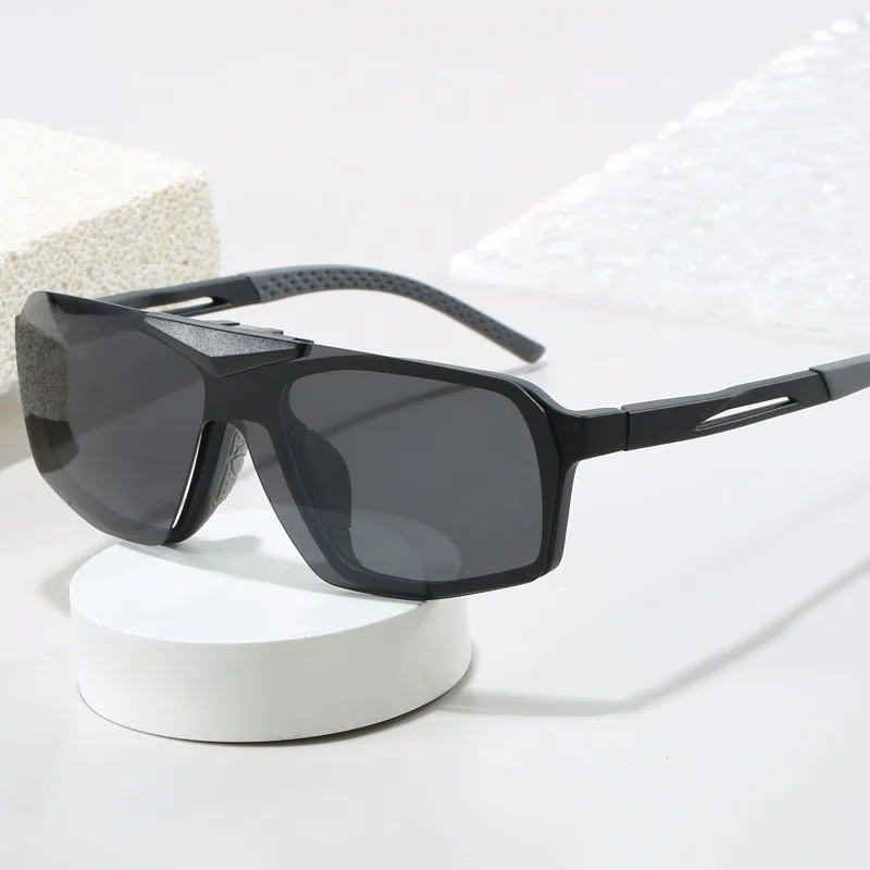 Black Flip-Up Polarized Sports Sunglasses – Versatile Outdoor Cycling and Windproof Eyewear