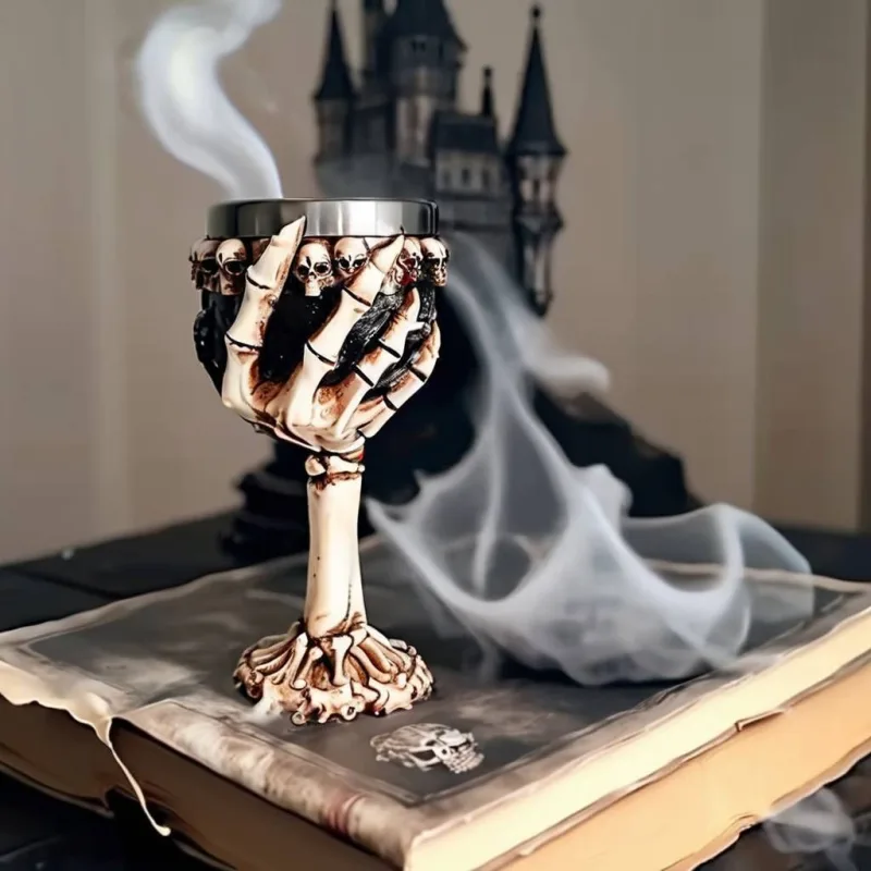 Resin Skull & Rose Embossed Goblet, Artistic Sculpted Cocktail Cup, Festive Bar Decor for Christmas & Halloween Holiday Occasion