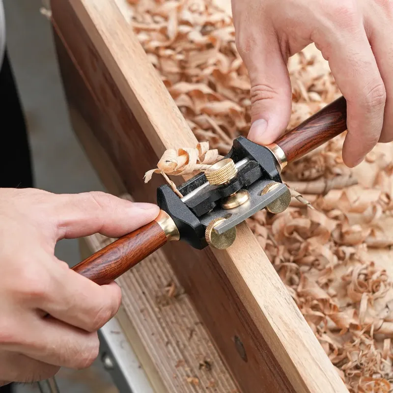 Aluminum Alloy Wooden Handle Spokeshave, Metal Micro-Adjustment, Lightweight & Durable, Ideal for Woodworking Flat/Curved Bottom!
