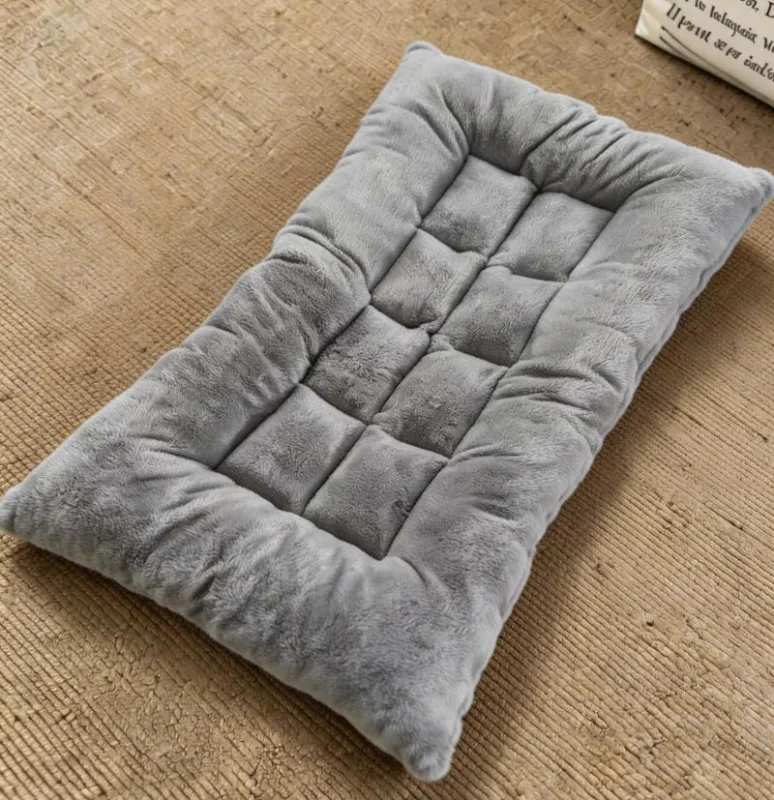 60 x 120CM Large Plush Pet Bed Mat for Dogs & Cats – Light Grey Double-Sided Soft Cushion, Breathable Moisture-Resistant Sleeping Pad for Small, Medium & Large Pets